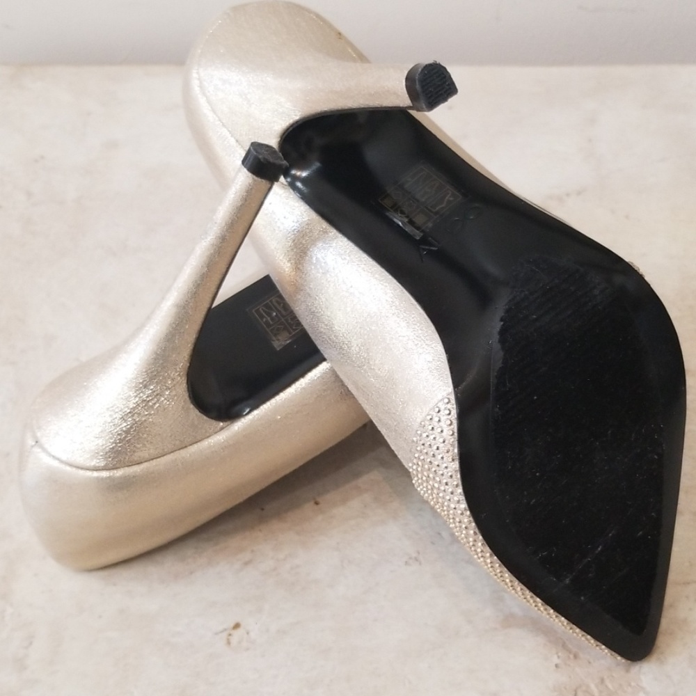 SOLD "Aldo" Heels - Picture 5 of 6